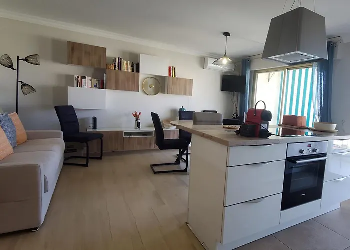 Bright With View 아파트