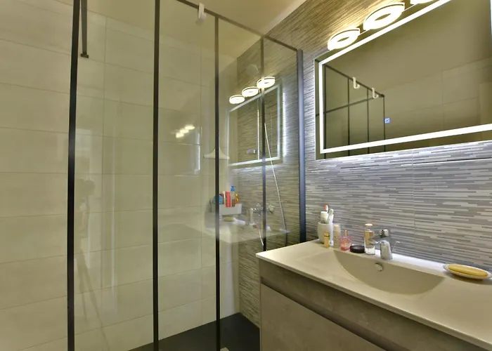 Bright With View 아파트